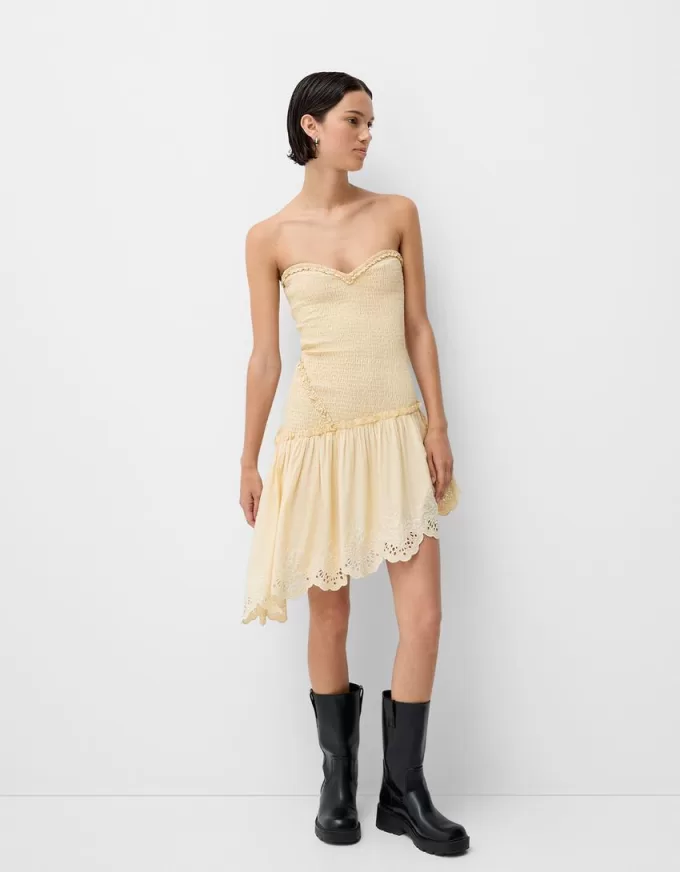 Abito asimmetrico con dettaglio elastico arricciato