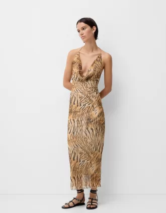 Abito lungo in tulle con spalline