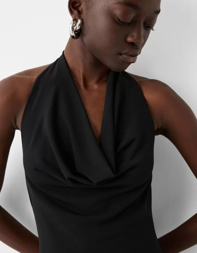 Abito maxi con scollo all’americana