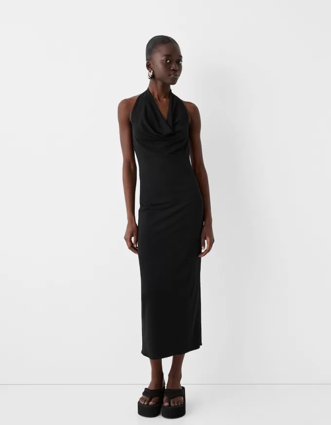 Abito maxi con scollo all’americana