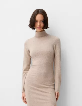 Abito midi a collo alto