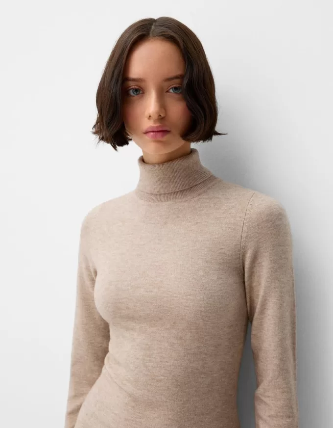 Abito midi a collo alto