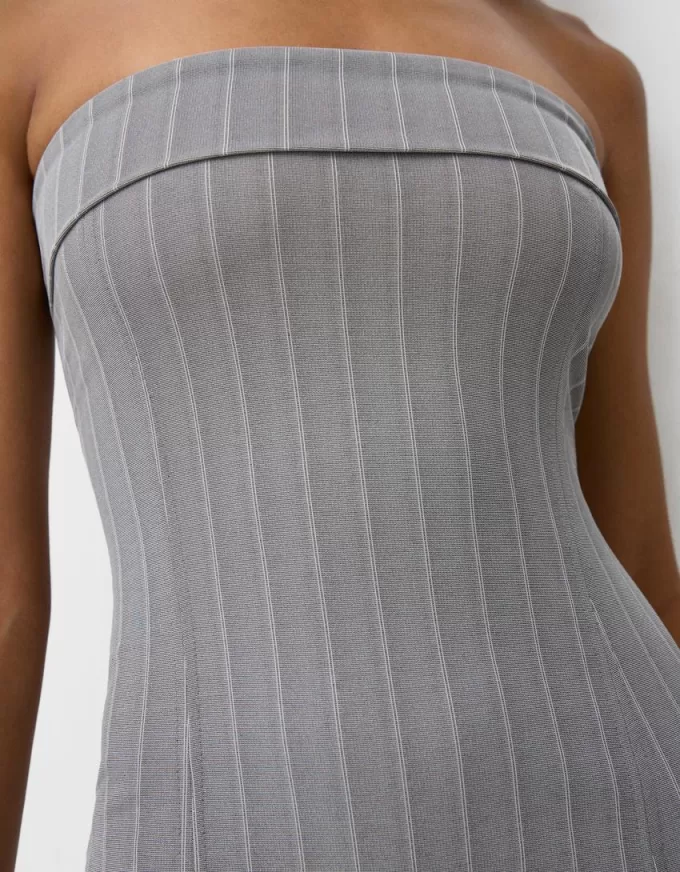 Abito midi con scollo a fascia