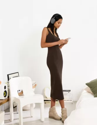 Abito midi con spalline