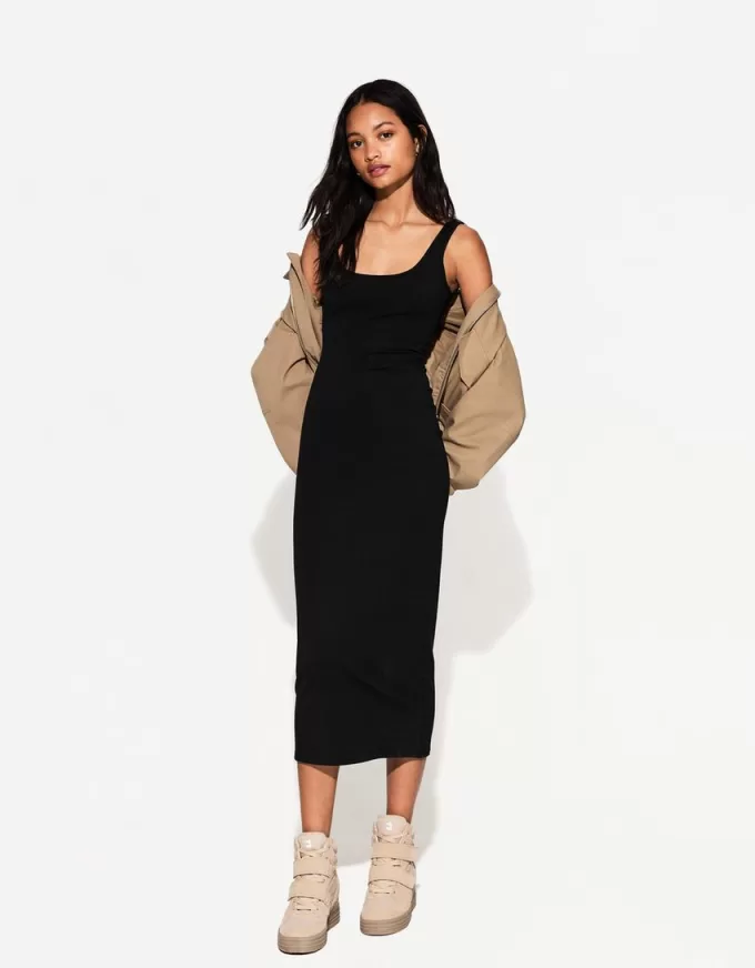 Abito midi con spalline