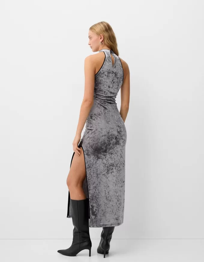 Abito midi in velluto con scollo a goccia