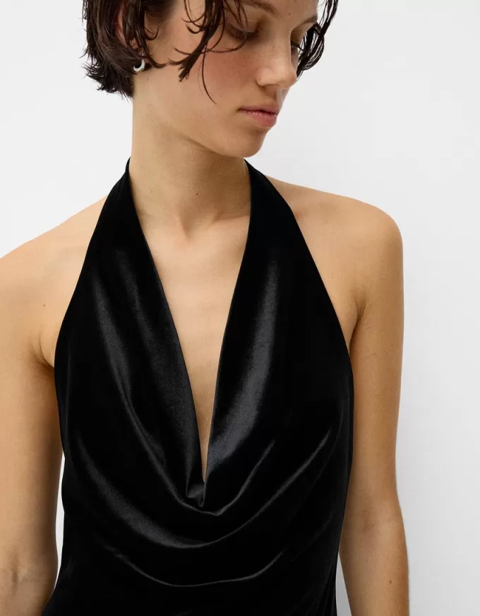 Abito midi in velluto con scollo all’americana