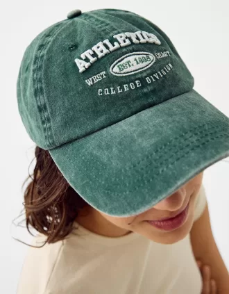 Berretto sfumato con ricamo