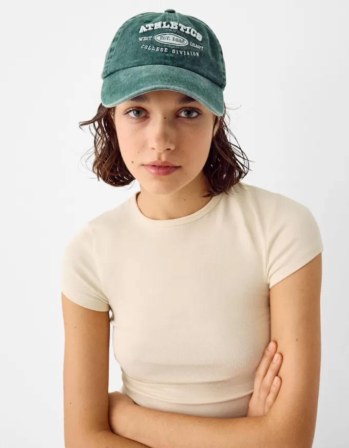 Berretto sfumato con ricamo