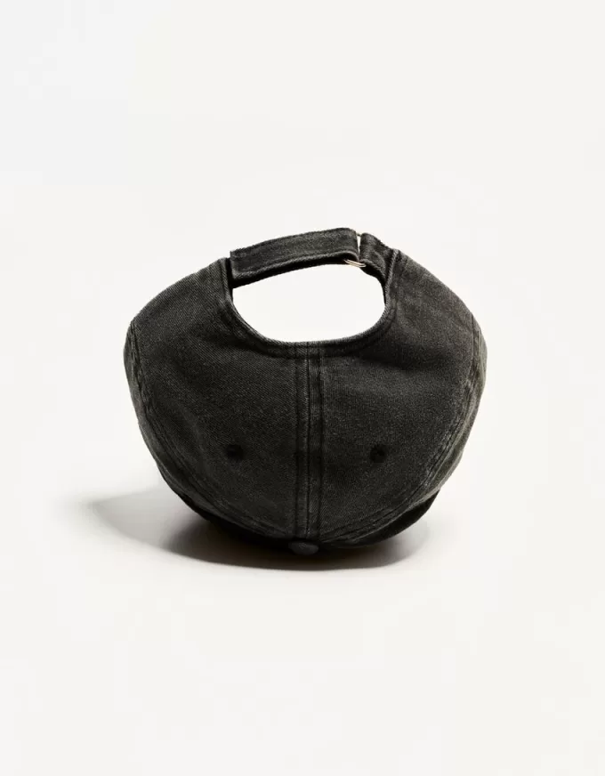 Berretto strappato ricamato