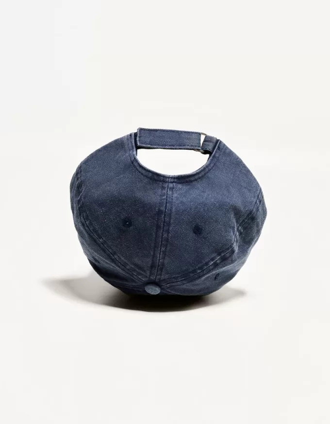 Berretto strappato ricamato