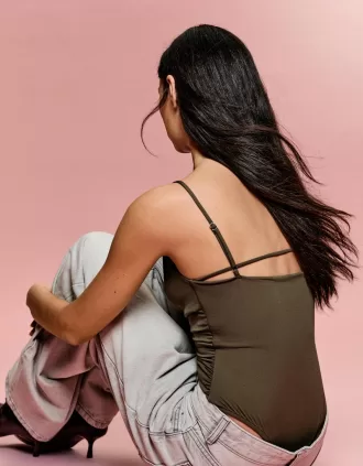 Body con spalline drappeggiate SERIE BERSHKA