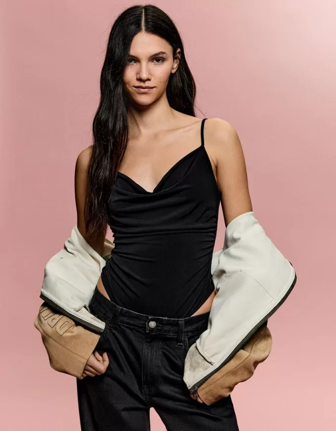 Body con spalline drappeggiate SERIE BERSHKA
