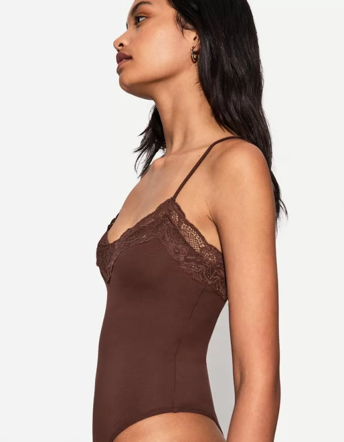 Body in pizzo biondo con spalline