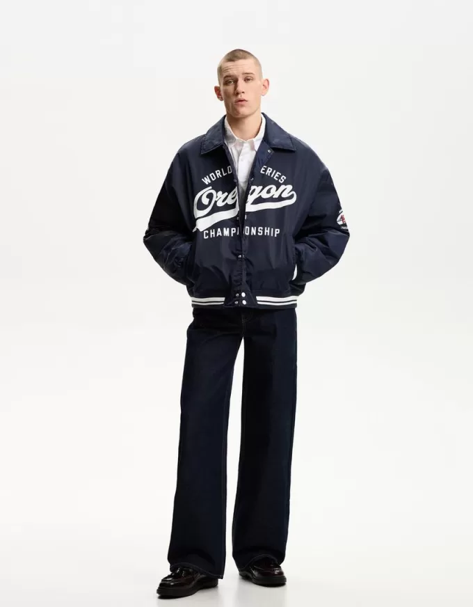 Bomber universitario