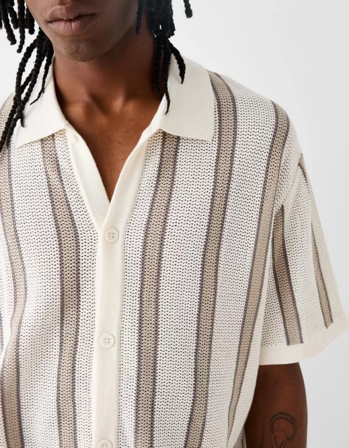 Camicia a maniche corte testurizzata a righe