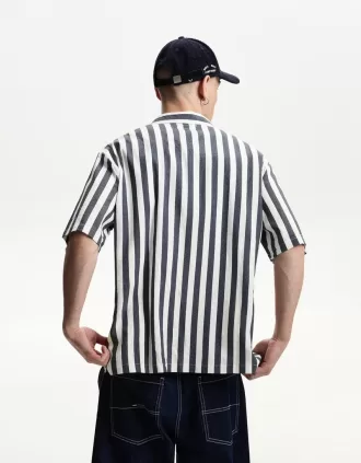 Camicia dalla vestibilità rilassata a maniche corte