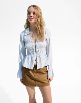 Camicia rustica con arricciatura