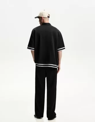 Camicia squadrata a maniche corte ricamata