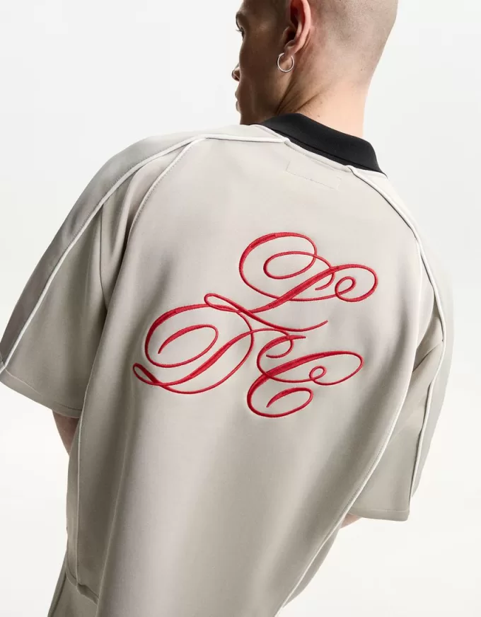 Camicia squadrata a maniche corte ricamata