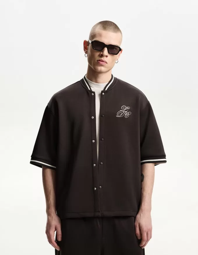 Camicia squadrata a maniche corte ricamata