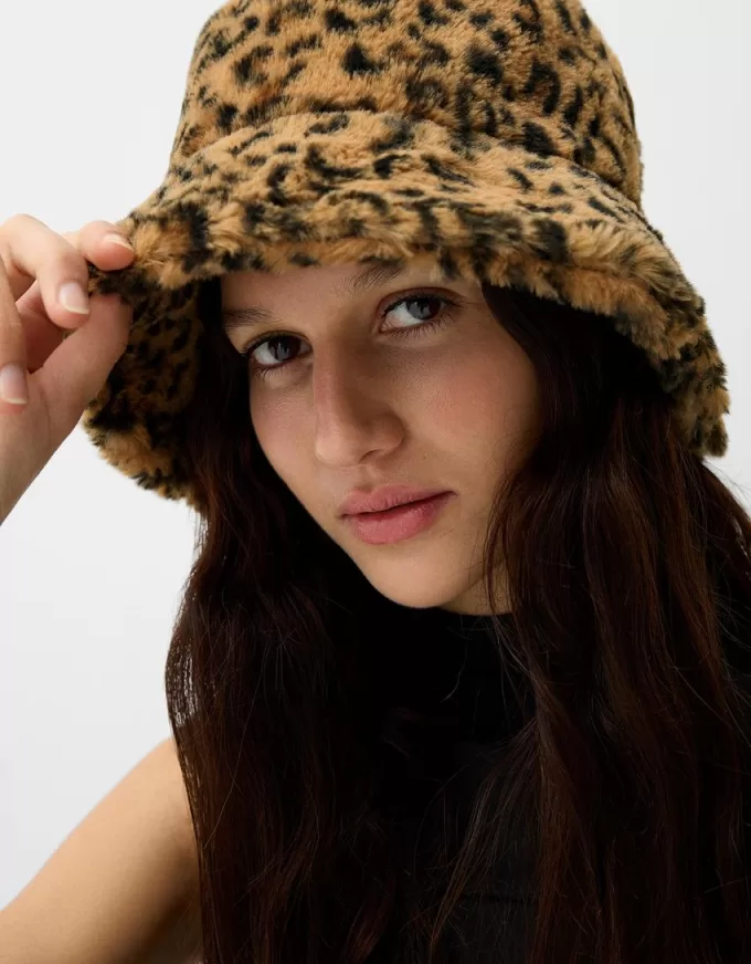 Cappello da pescatore in pelliccia sintetica con stampa animalier
