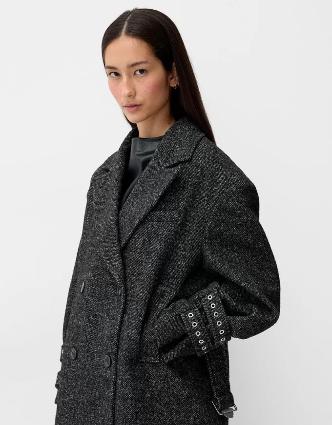 Cappotto Bershka Generation con occhielli