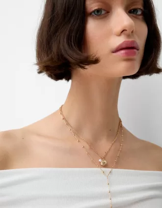 Collana lunga con rose