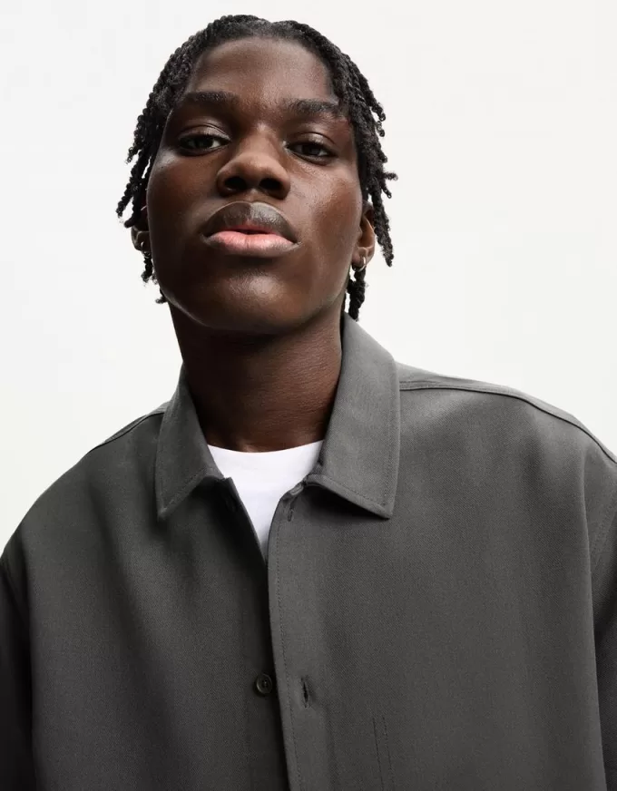 Completo camicia e pantaloni