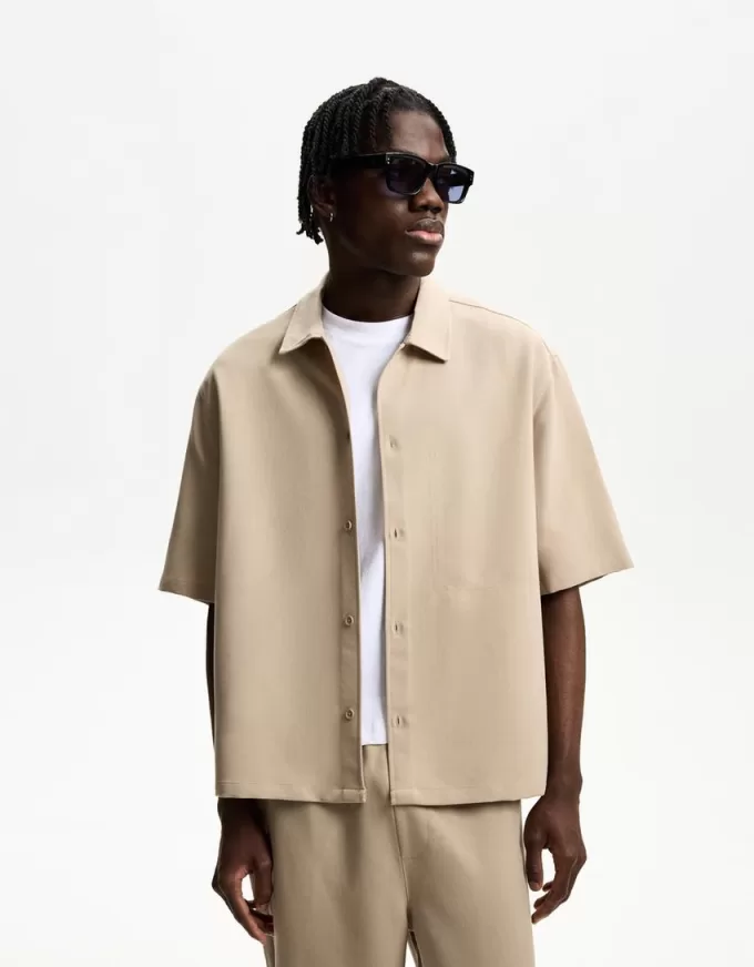 Completo camicia e pantaloni