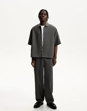 Completo camicia e pantaloni