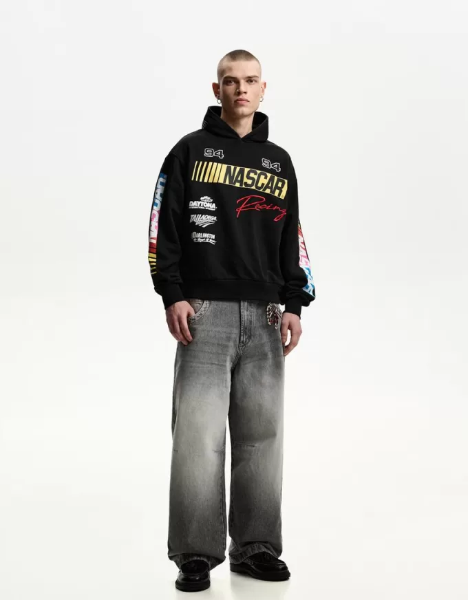 Felpa boxy con cappuccio e stampa Nascar