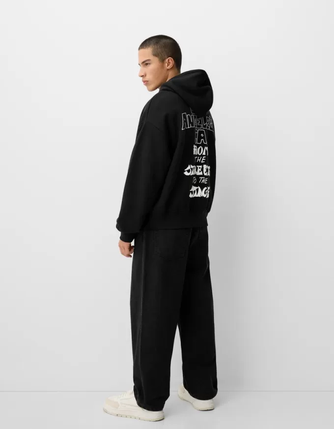 Felpa con cappuccio e stampa dalla vestibilità squadrata