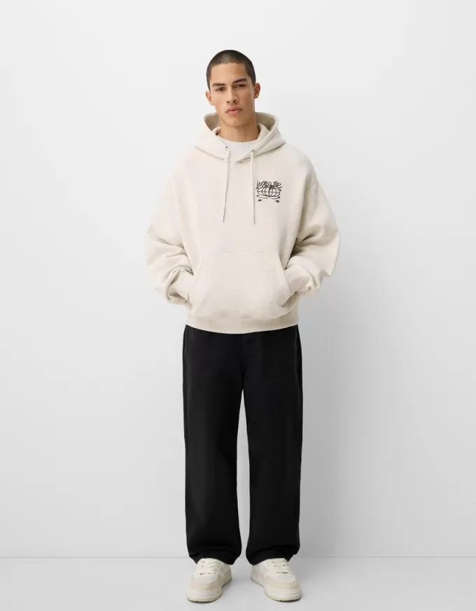 Felpa con cappuccio e stampa dalla vestibilità squadrata