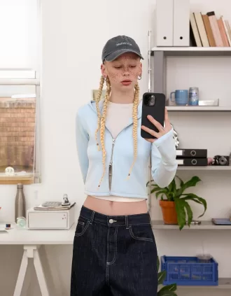 Felpa con cappuccio e zip in modal