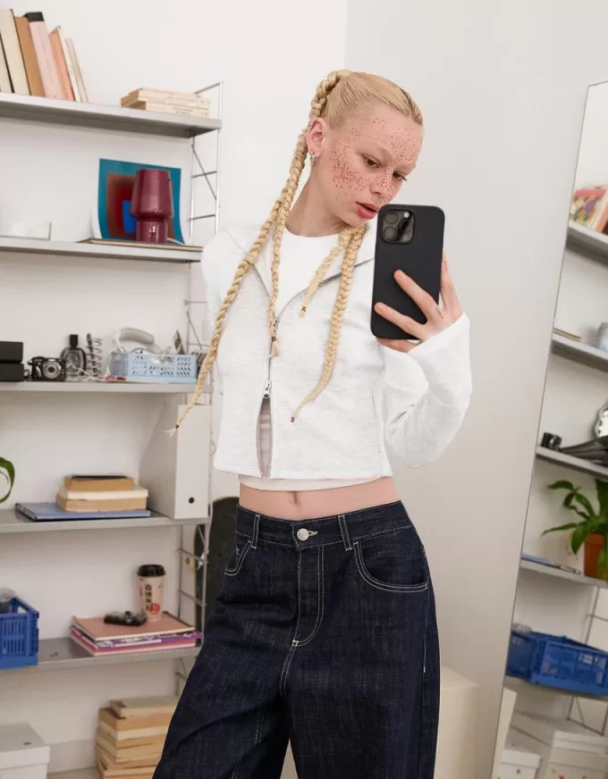 Felpa con cappuccio e zip in modal