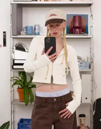 Felpa con cappuccio e zip in modal