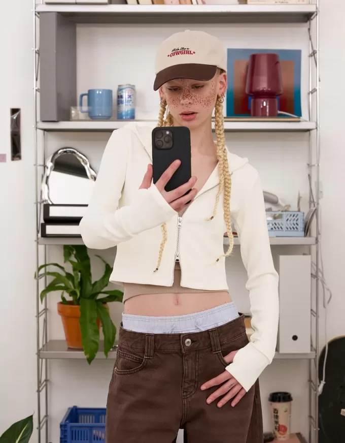 Felpa con cappuccio e zip in modal