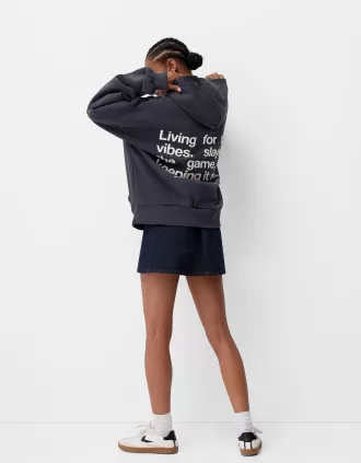 Felpa con cappuccio stampata