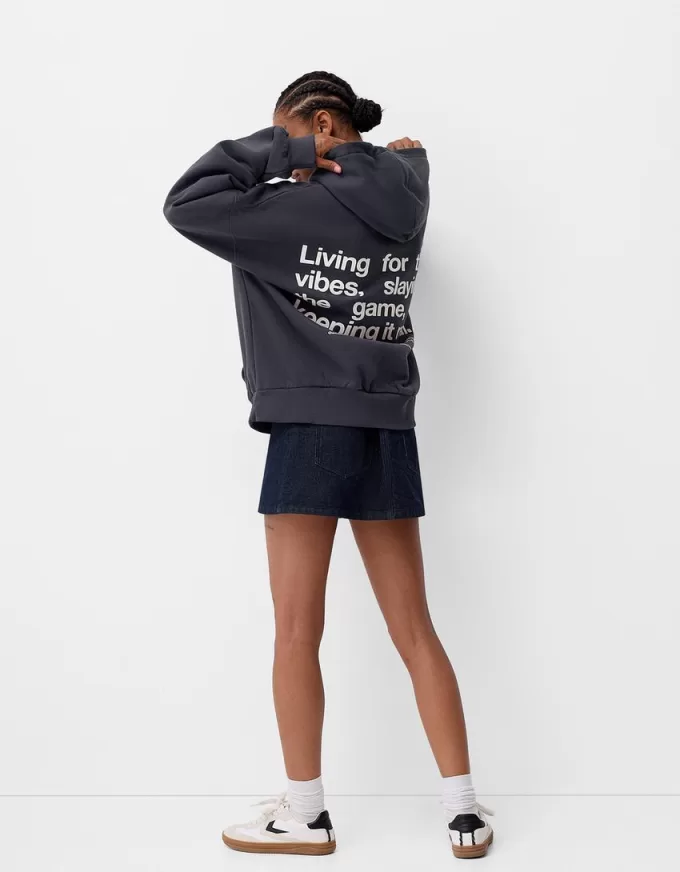 Felpa con cappuccio stampata