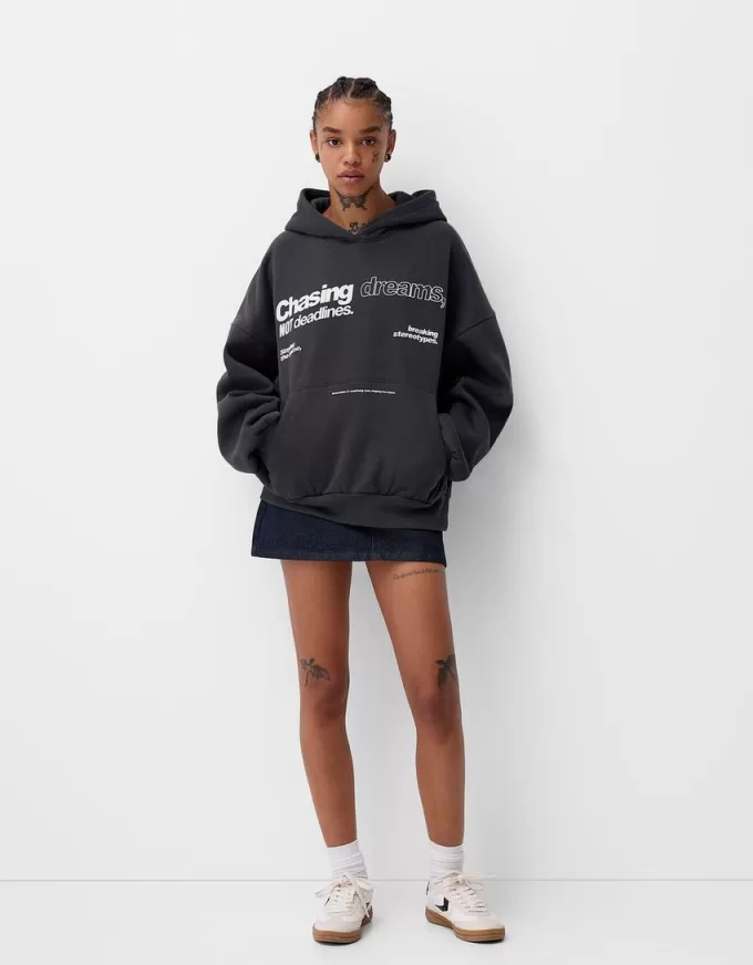 Felpa con cappuccio stampata