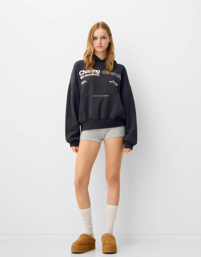 Felpa con cappuccio stampata