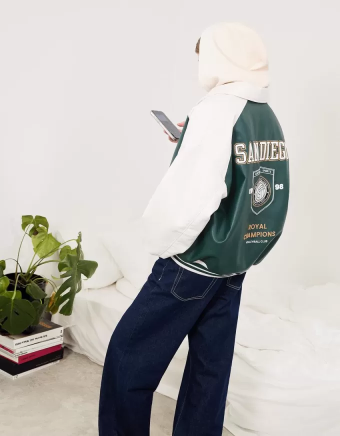 Giacca college in finta pelle