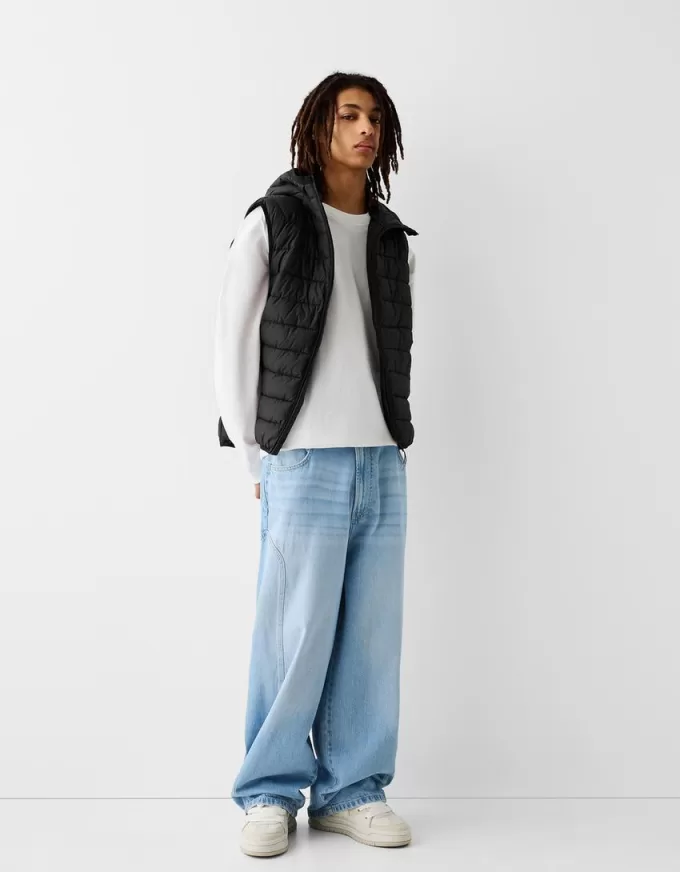 Gilet imbottito leggero con cappuccio