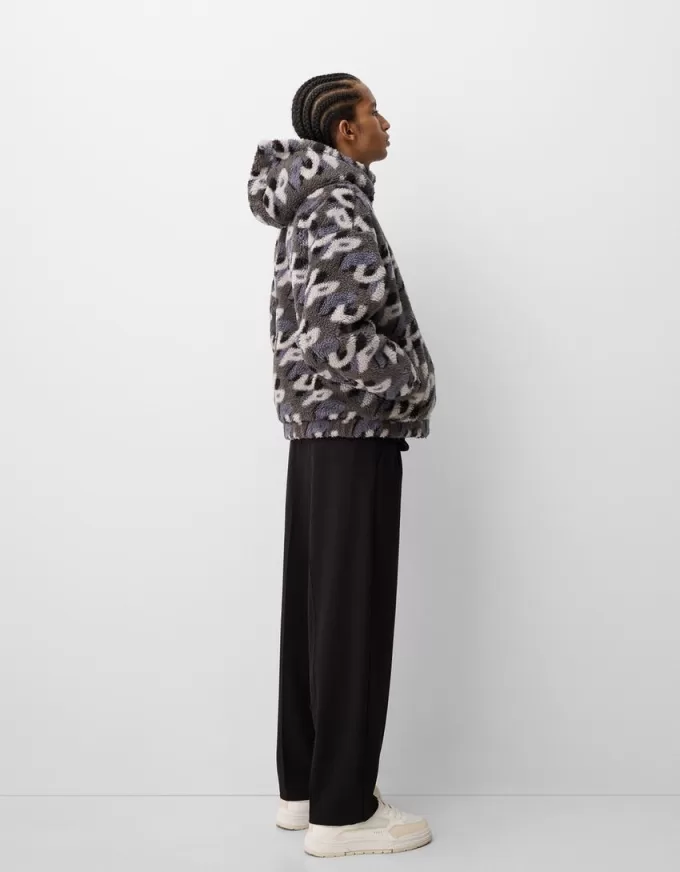 Giubbotto in finto montone con stampa