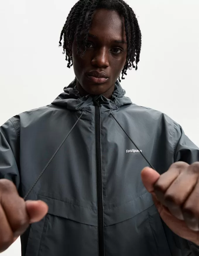 Giubbotto tecnico con cappuccio