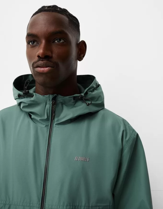 Giubbotto tecnico con cappuccio