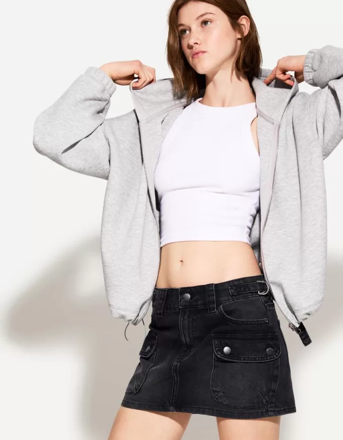 Gonna cargo in denim con spalline