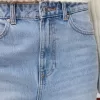 Jeans a gamba larga dalla vestibilità dritta