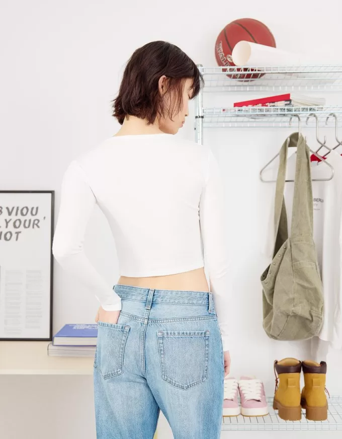 Jeans anni ’90 strappati a gamba larga